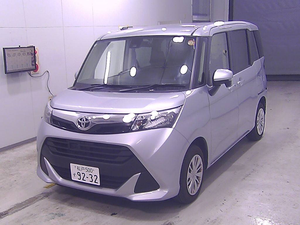2018 Toyota Tank G S auction photo 4