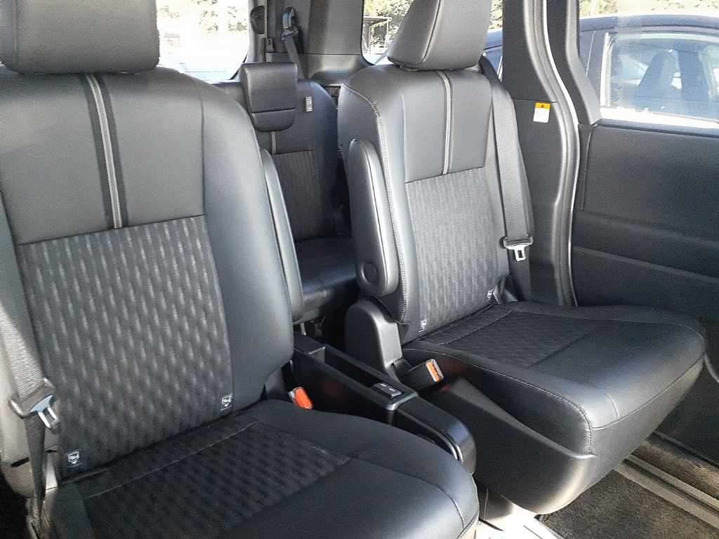 2022 Toyota Noah S-Z auction photo 11