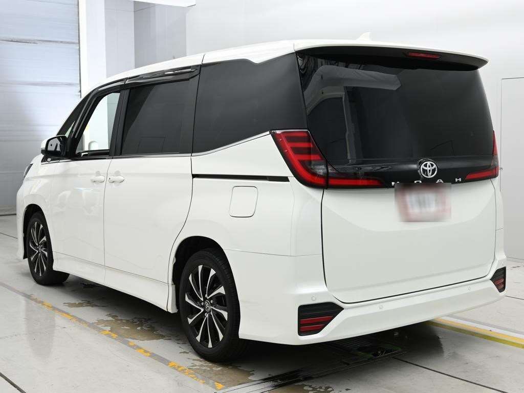 2022 Toyota Noah S-Z auction photo 6