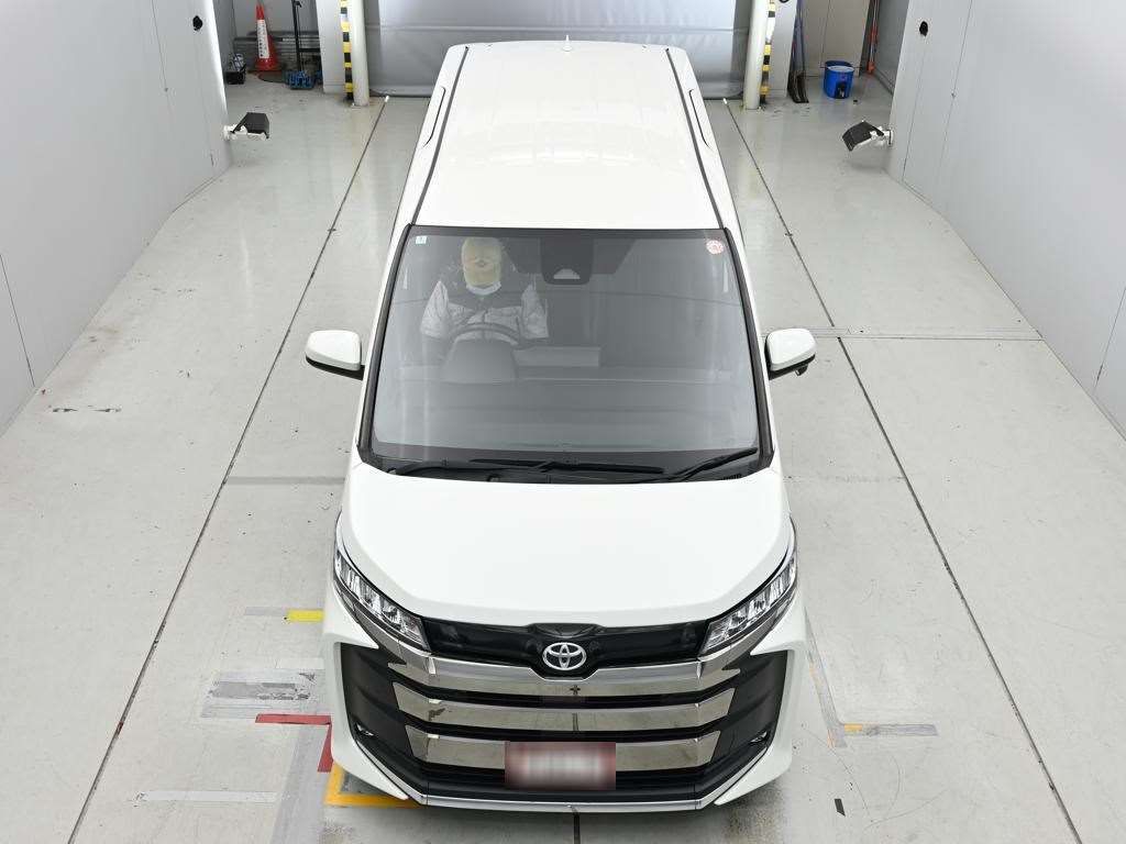 2022 Toyota Noah S-Z auction photo 7