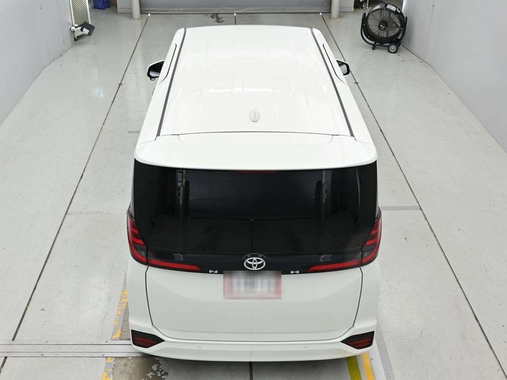 2022 Toyota Noah S-Z auction photo 8