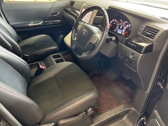 2014 Toyota Vellfire 2.4Z GoldenEyes 2 auction photo 2