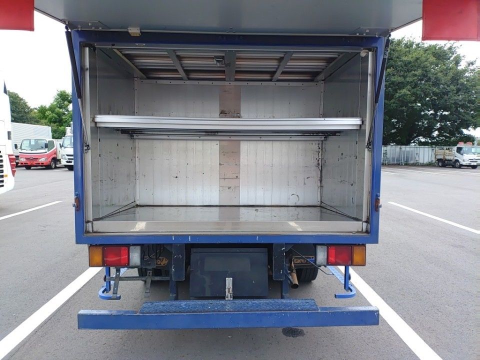 2012 Isuzu Elf auction photo 8