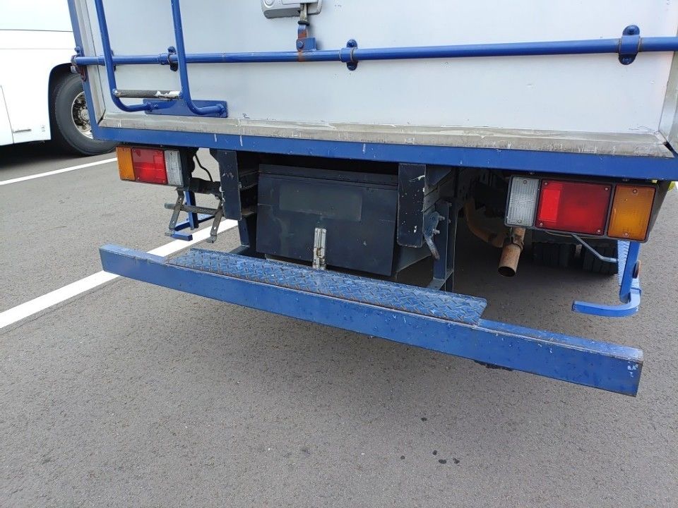2012 Isuzu Elf auction photo 25