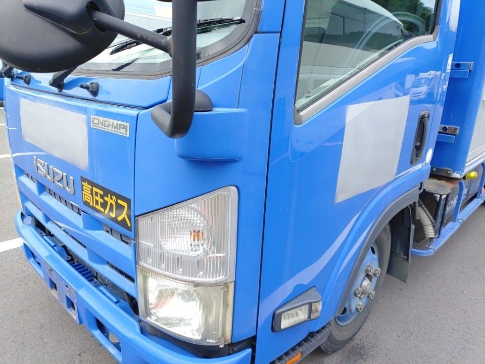 2012 Isuzu Elf auction photo 18