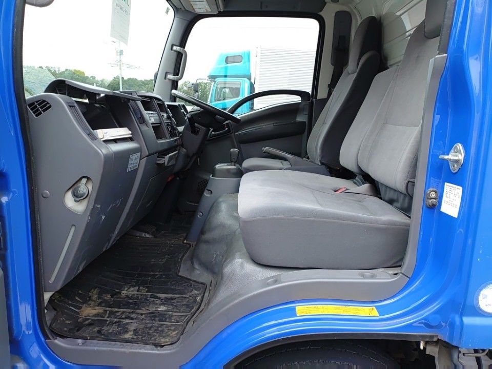 2012 Isuzu Elf auction photo 16