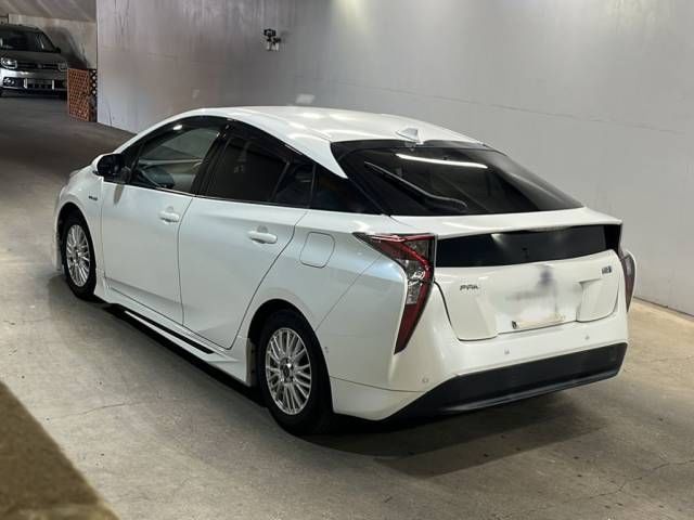 2016 Toyota Prius A auction photo 3