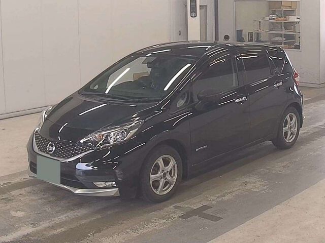 2017 Nissan Note Eパワーオーテック auction photo 4