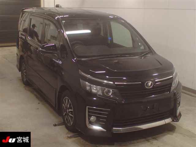 2014 Toyota Voxy ZS Japan auction vehicle