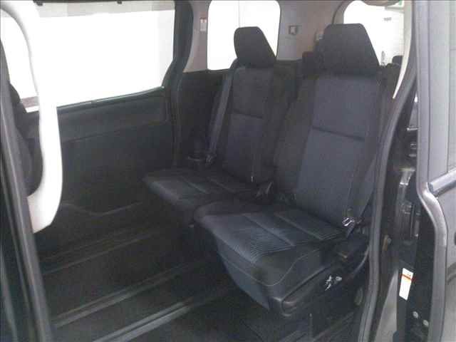 2014 Toyota Voxy ZS auction photo 5