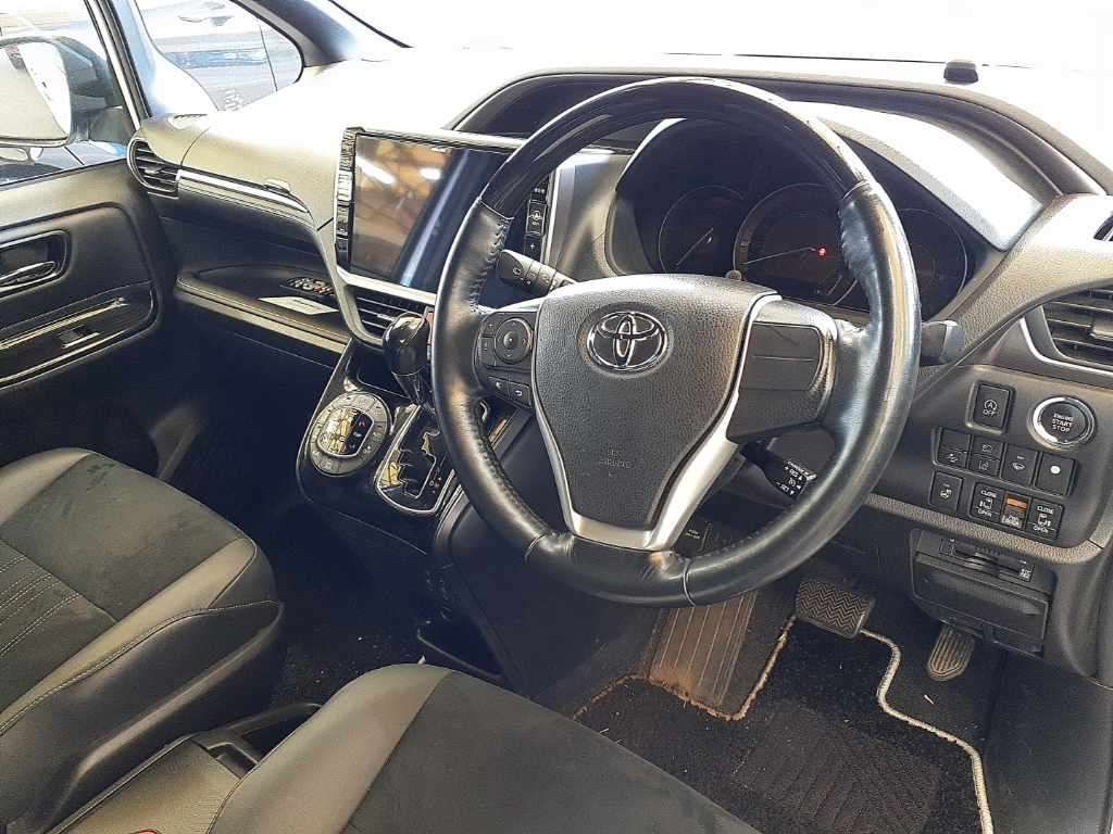 2021 Toyota Esquire GiプレミアムPブラックテー 4WD auction photo 7