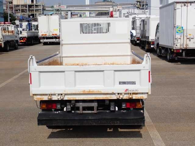 2021 Mitsubishi Fuso Canter 3.0T Dump Truck auction photo 3