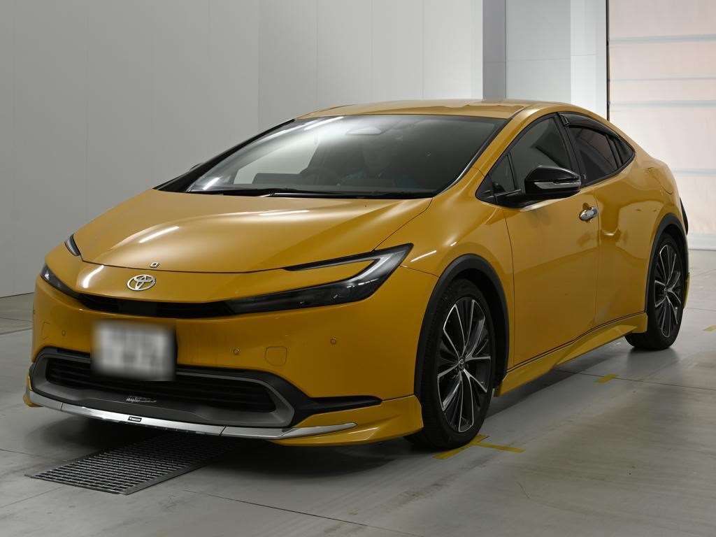 2023 Toyota Prius G Japan auction vehicle