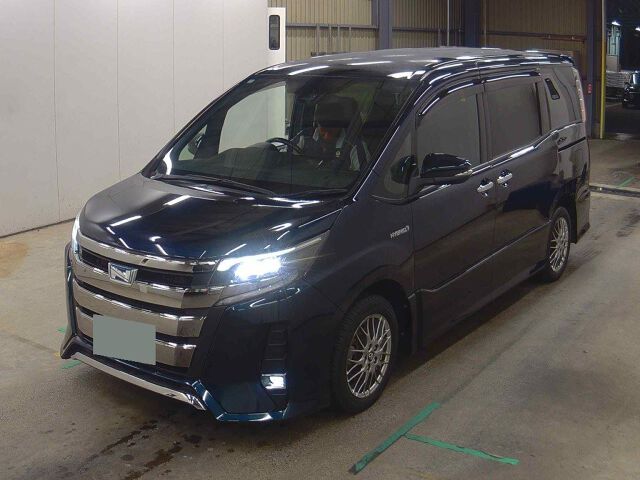 2018 Toyota Noah HV SI WXB auction photo 4
