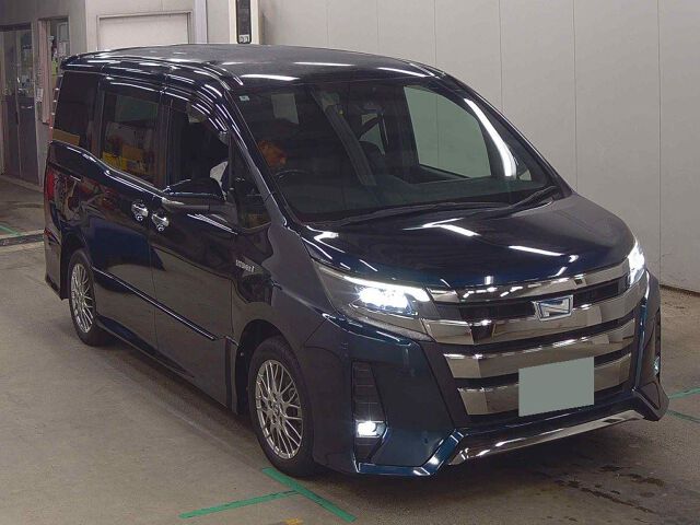 2018 Toyota Noah HV SI WXB Japan auction vehicle