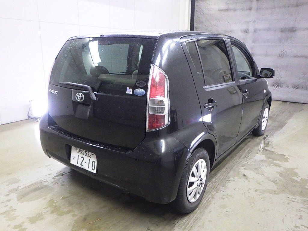 2006 Toyota Passo G F Package auction photo 2