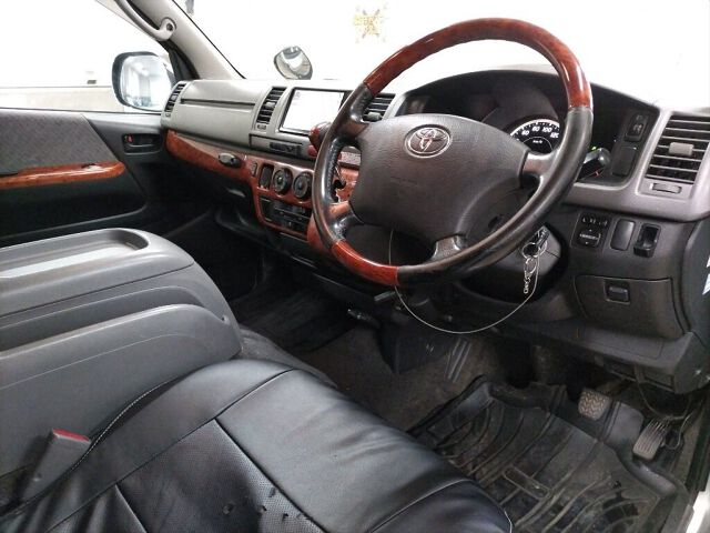 2008 Toyota Hiace ロングスーパーGL 4WD auction photo 3
