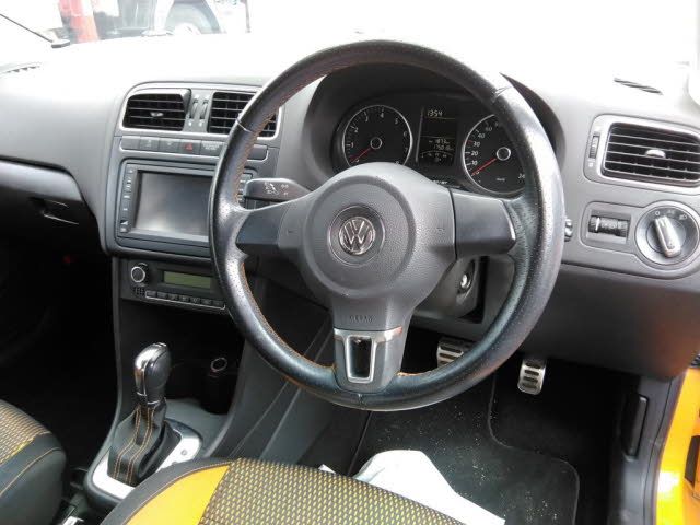 2010 Volkswagen クロスポロ auction photo 3