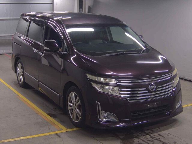 2011 Nissan Elgrand 250ハイウェイスター Japan auction vehicle