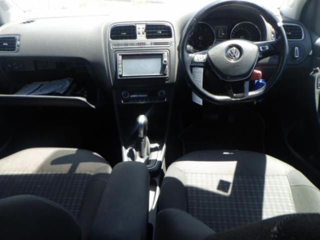 2016 Volkswagen ポロ TSIコンフォートライン auction photo 3