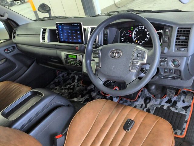 2025 Toyota Hiace GL 4WD auction photo 3