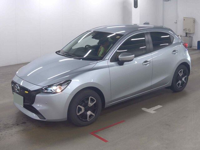 2024 Mazda 2 15 BD auction photo 4