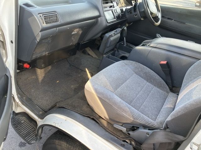 2003 Toyota Hiace SUPERGL-E auction photo 9