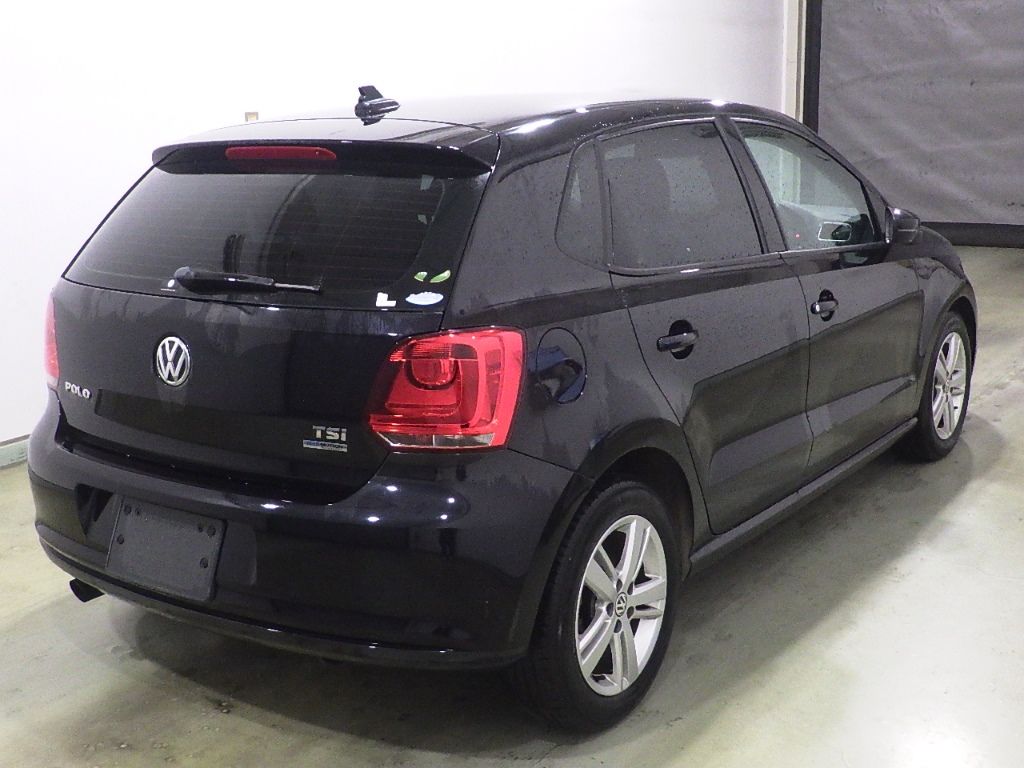 2014 Volkswagen ポロ 5HB auction photo 2