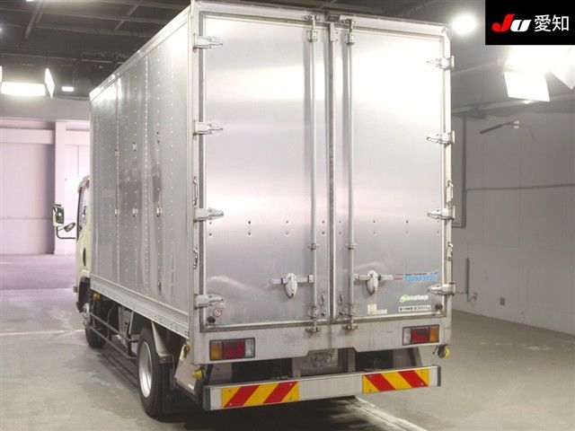 Isuzu auction photo 2