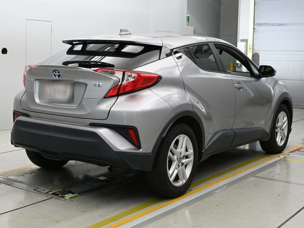 2022 Toyota C-HR S auction photo 2