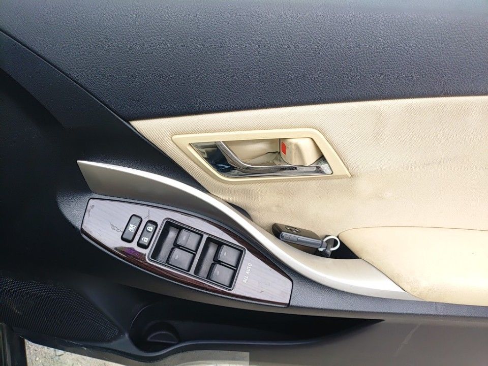 2017 Toyota Premio auction photo 14