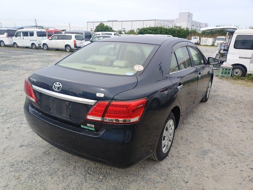 2017 Toyota Premio auction photo 2