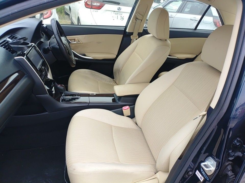 2017 Toyota Premio auction photo 16