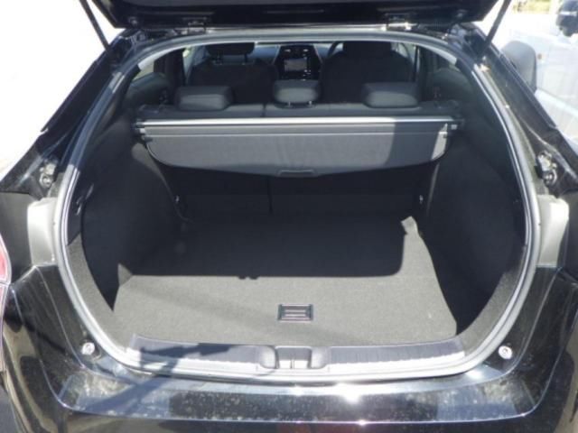 2018 Toyota Prius Sセーフティプラス auction photo 9