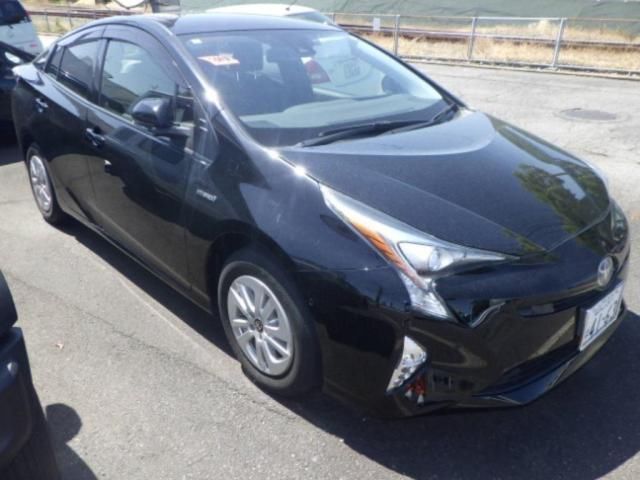 2018 Toyota Prius Sセーフティプラス Japan auction vehicle