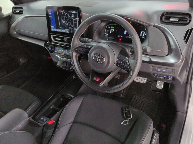 2025 Toyota Aqua GRスポーツ auction photo 3