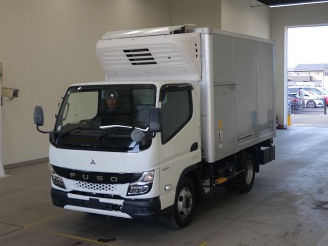 2022 Mitsubishi Fuso Canter Aluminum van, 4WD Japan auction vehicle
