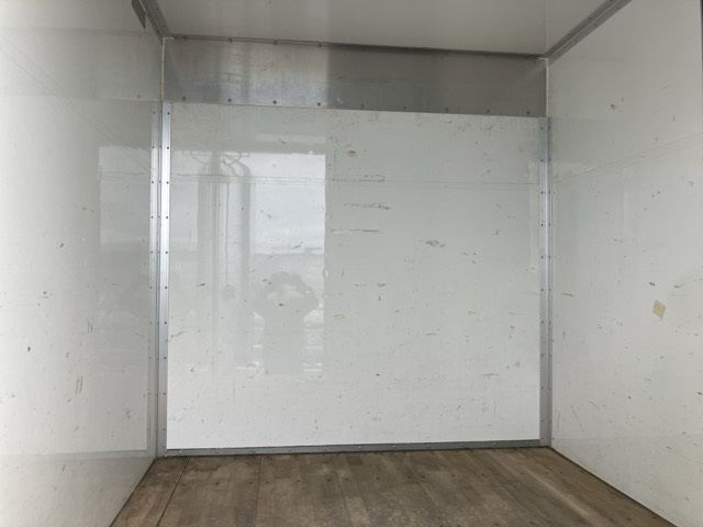 2022 Mitsubishi Fuso Canter Aluminum van, 4WD auction photo 20