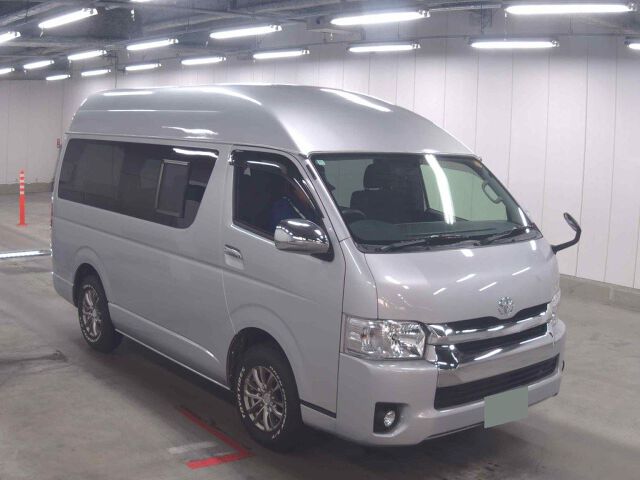 2017 Toyota Hiace Camping 4WD Japan auction vehicle