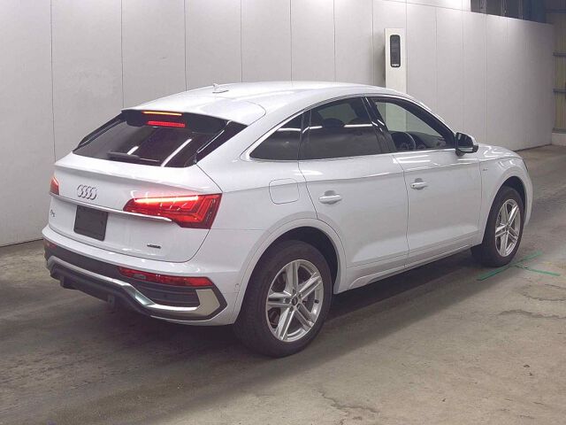 2023 Audi Q5 Sportback 40TDIクワトロSライン 4WD auction photo 5