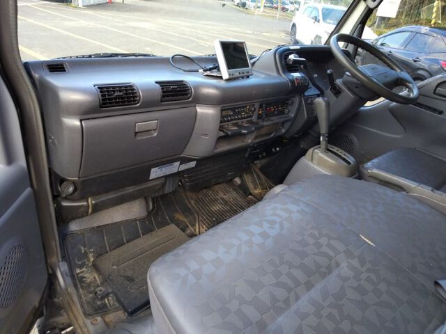 2006 Isuzu Elf Panel van 4WD auction photo 3