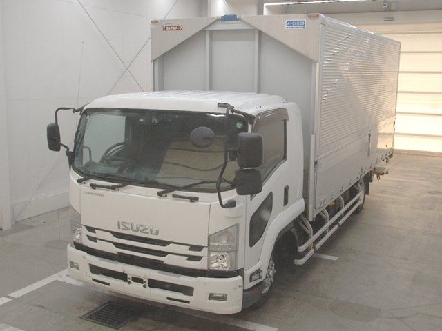2021 Isuzu Forward Wing Japan auction vehicle