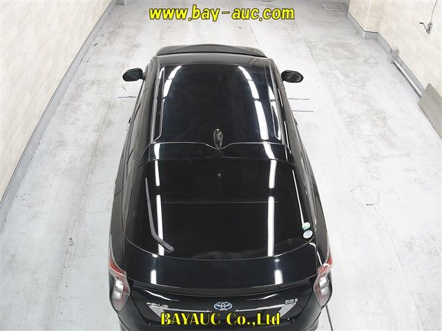 2016 Toyota Prius A Touring Selection auction photo 5