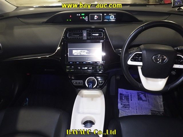 2016 Toyota Prius A Touring Selection auction photo 6