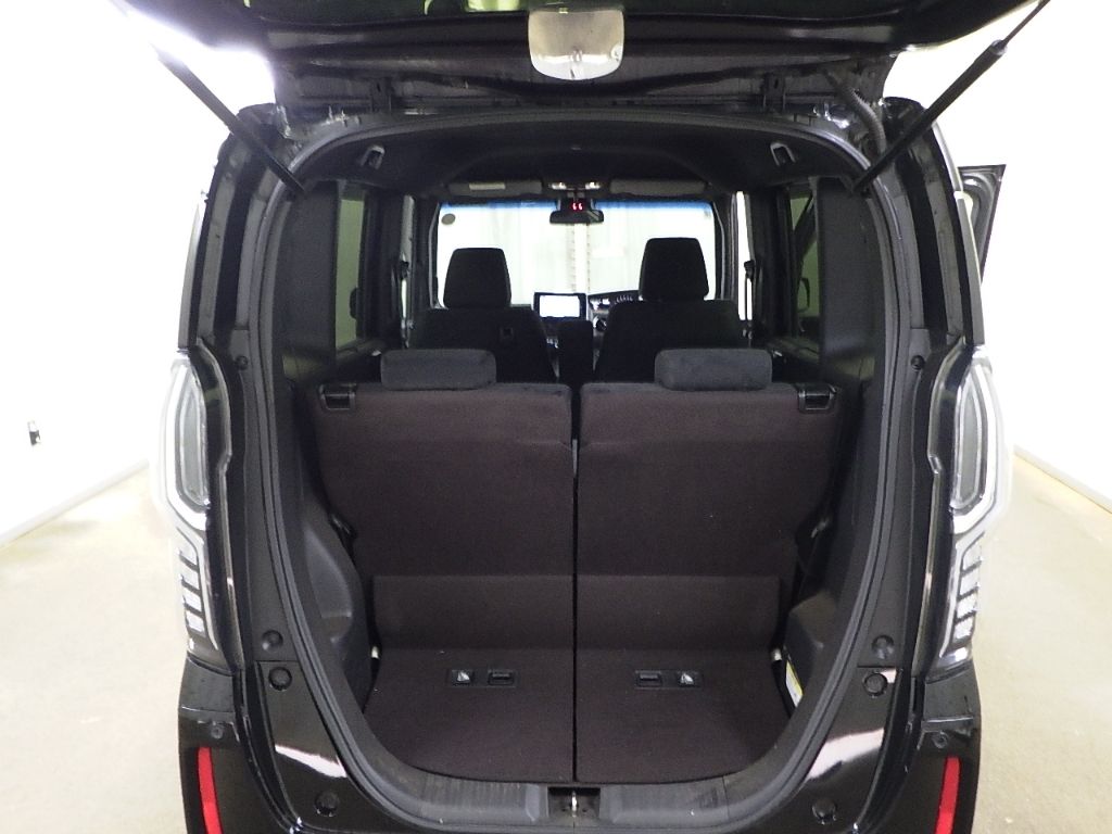 2017 Honda N-BOX 4WD カスタムG Lホンダセンシング auction photo 8
