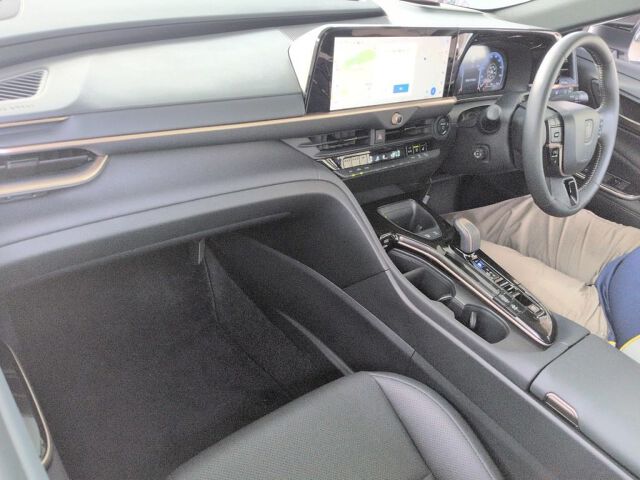 2024 Toyota Crown Sport スポーツZ(HEV) 4WD auction photo 3