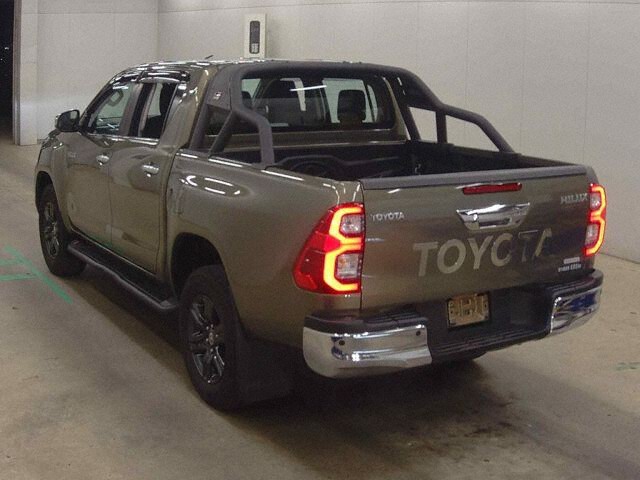 2024 Toyota Hilux Z 4WD auction photo 2
