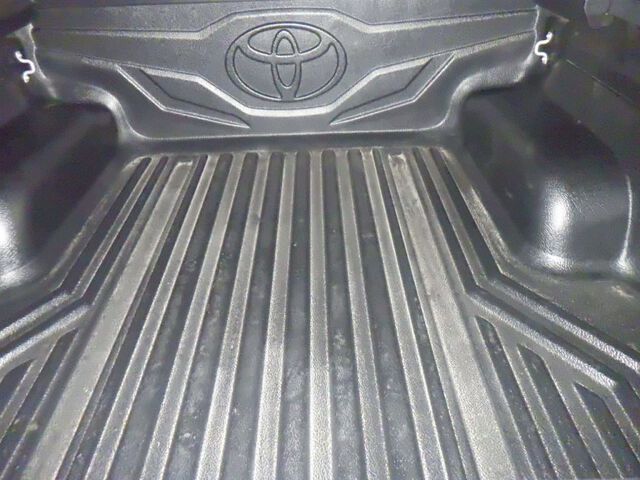 2024 Toyota Hilux Z 4WD auction photo 6