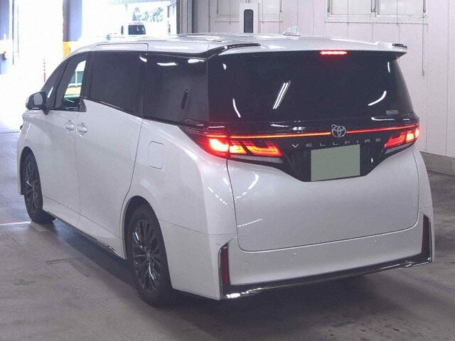 2025 Toyota Vellfire Z Premier auction photo 2