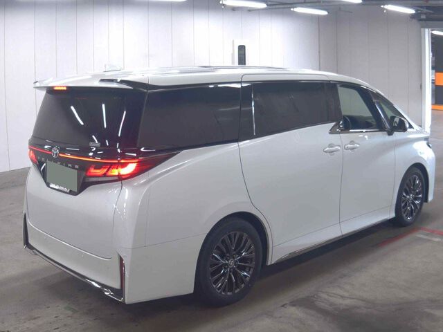 2025 Toyota Vellfire Z Premier auction photo 5